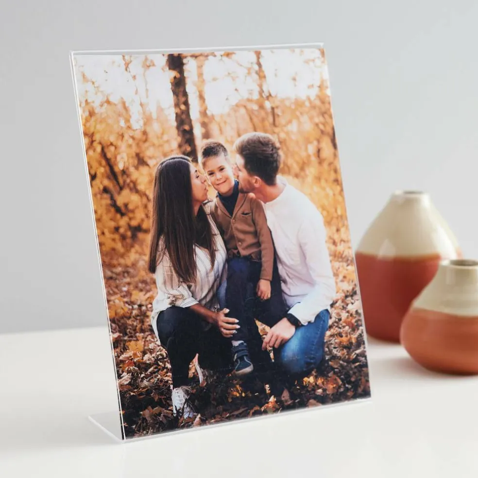 Acrylic Basics Vertical Bent Frame by Studio Décor®