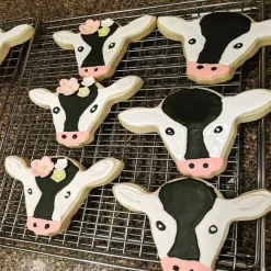 Ann Clark Cute Cow Face Cookie Cutter