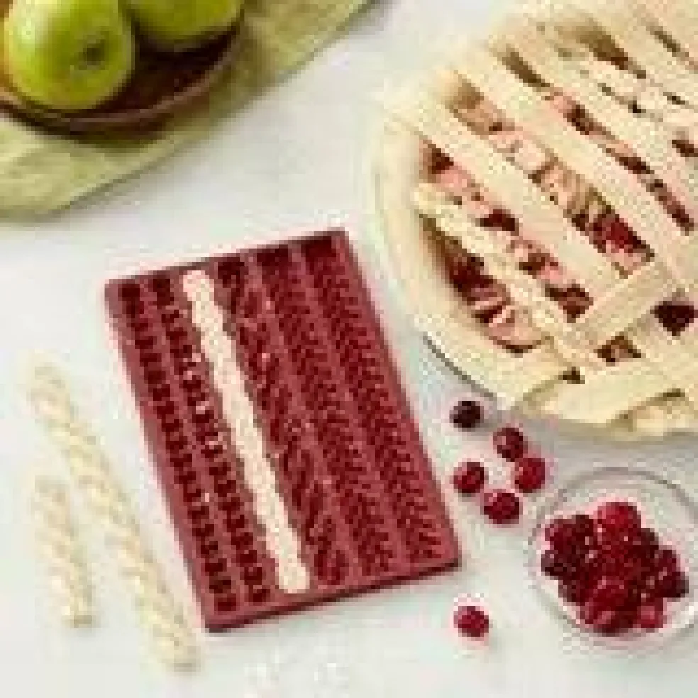 Autumn Pie Crust Mold