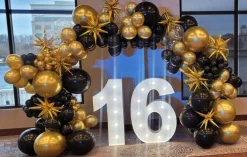 Black and Gold Balloons Garland Arch Kit with Stars 2025 Graduation New Year Anniversary Birthday Party Decorations