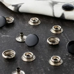Black Heavy Duty Snaps by Loops & Threads™