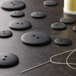 Blumenthal Lansing Favorite Findings™ Buttons, Jet Black