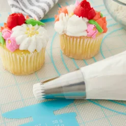 #8B Open Star Decorating Tip by Celebrate It™