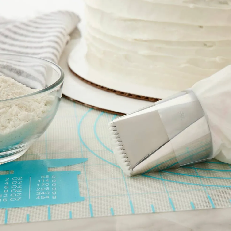 Cake Icing Tip by Celebrate It®