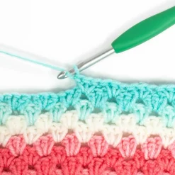 Clover Amour Aluminum Crochet Hook
