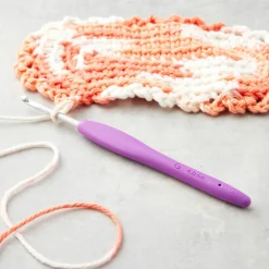 Clover Amour Crochet Hook