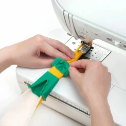 Clover Fabric Tube Maker