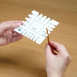 Clover Swatch Ruler & Needle Gauge