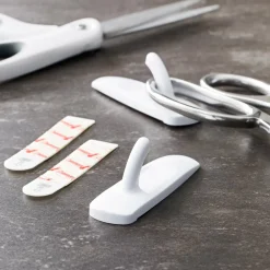 Command™ Utility Hooks, White