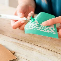Cricut Premium Permanent Glossy Vinyl (4 ft)