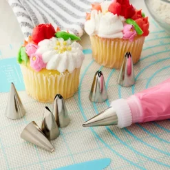 Decorating Tip Set by Celebrate It®, 12ct.