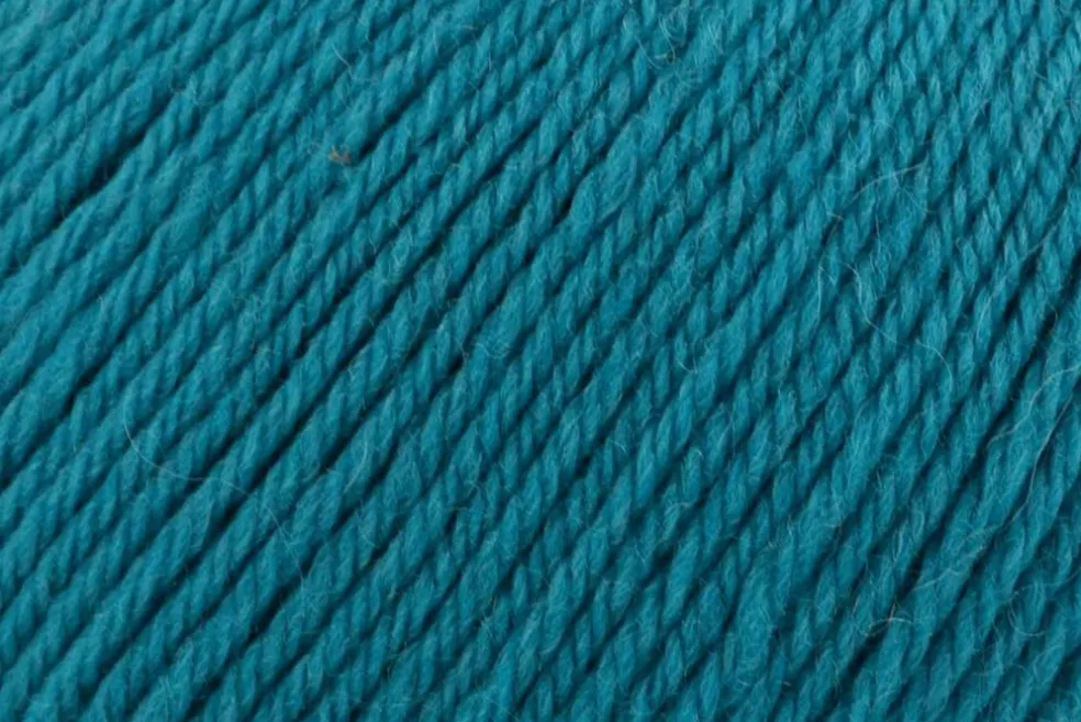 Deluxe Worsted Superwash Wool by Universal Yarn - 49 Colors