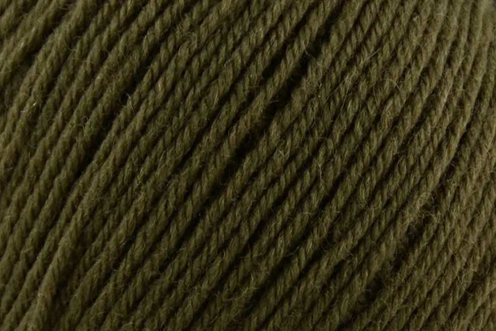 Deluxe Worsted Superwash Wool by Universal Yarn - 49 Colors