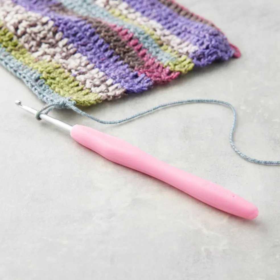 Ergonomic Aluminum Crochet Hook by Loops & Threads®