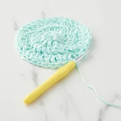 Ergonomic Aluminum Crochet Hook by Loops & Threads®