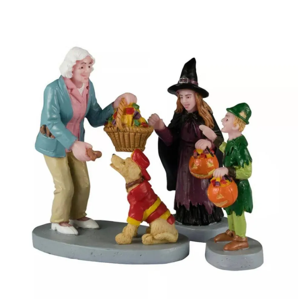 Everyone Gets A Treat - Lemax Spooky Town