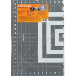 FiskarsĀ® Folding Cutting Mat, 18" x 24"