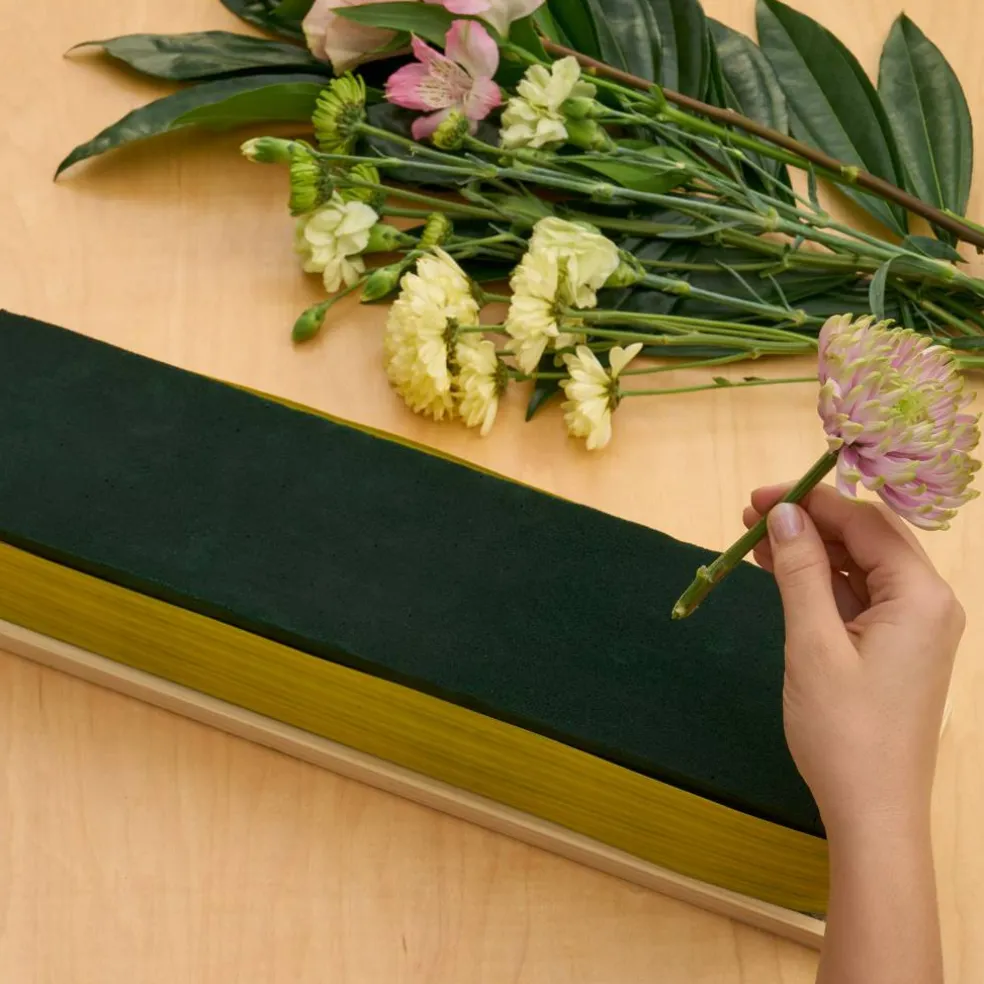 FloraCraft® 18" x 3" x 4" Green Artesia WetFōM® Block