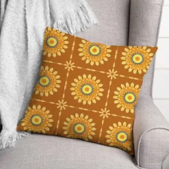 Flower Medallion Throw Pillow