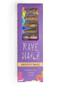 Groovy Press-On Nails Kit