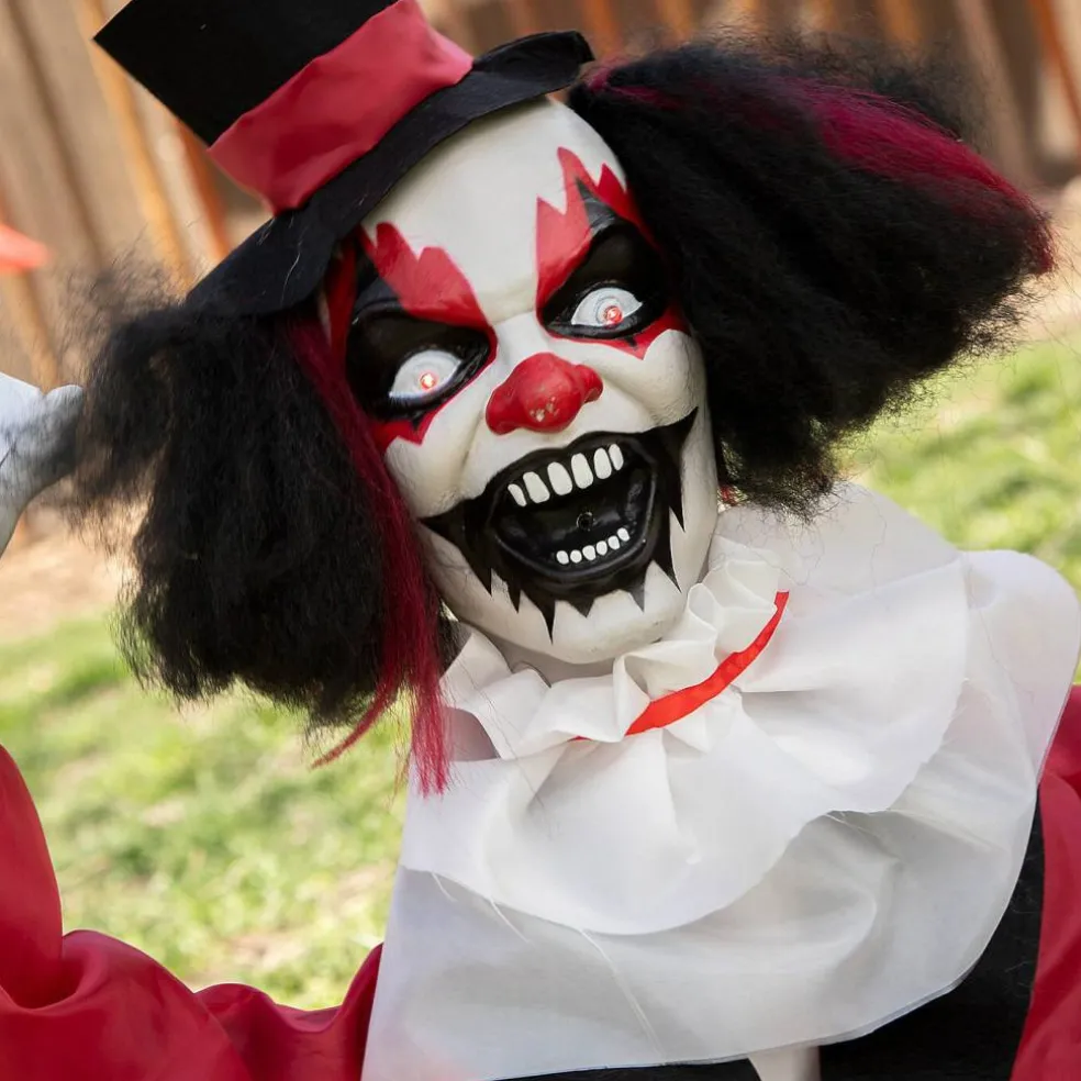 Groundbreaker Animated Clown Halloween Decoration 19 1/2 Inch