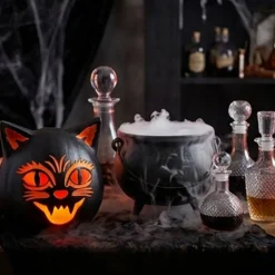 9'' Halloween Classics Plug-In LED Black Cat Jack-O-Lantern
