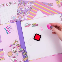 Hello KittyĀ® All-in-One Scrapbook