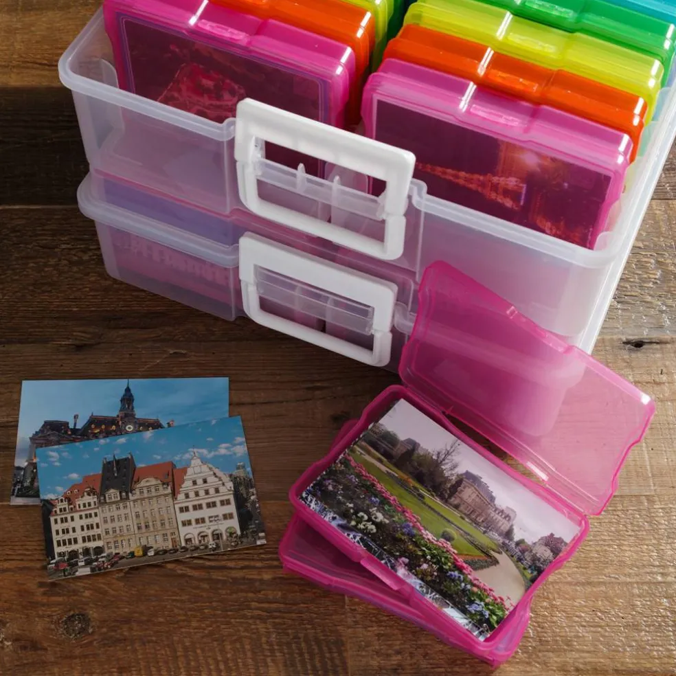 IRIS USA Extra Large 4" x 6" Photo and Embellishment Craft Keeper with 16 Cases