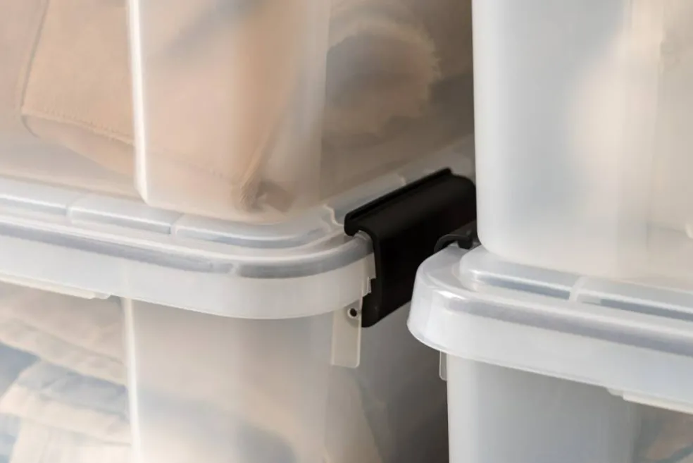 IRIS USA 19qt WEATHERPRO Airtight Plastic Storage Bin with Lid and Seal and Secure Latching Buckles