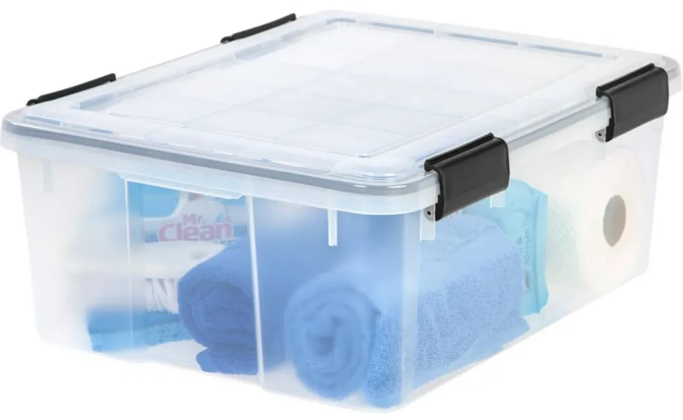 IRIS USA 30.6qt WEATHERPRO Airtight Plastic Storage Bin with Lid and Seal and Secure Latching Buckles