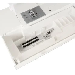 Janome 1522 Mechanical 22-Stitch Sewing Machine with Wide Sewing Bed