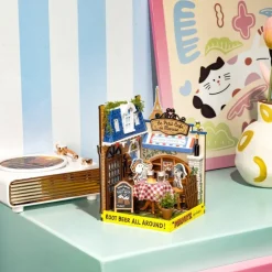 Le Petit Cafe with Snoopy & Spike - DIY Miniature House Kit