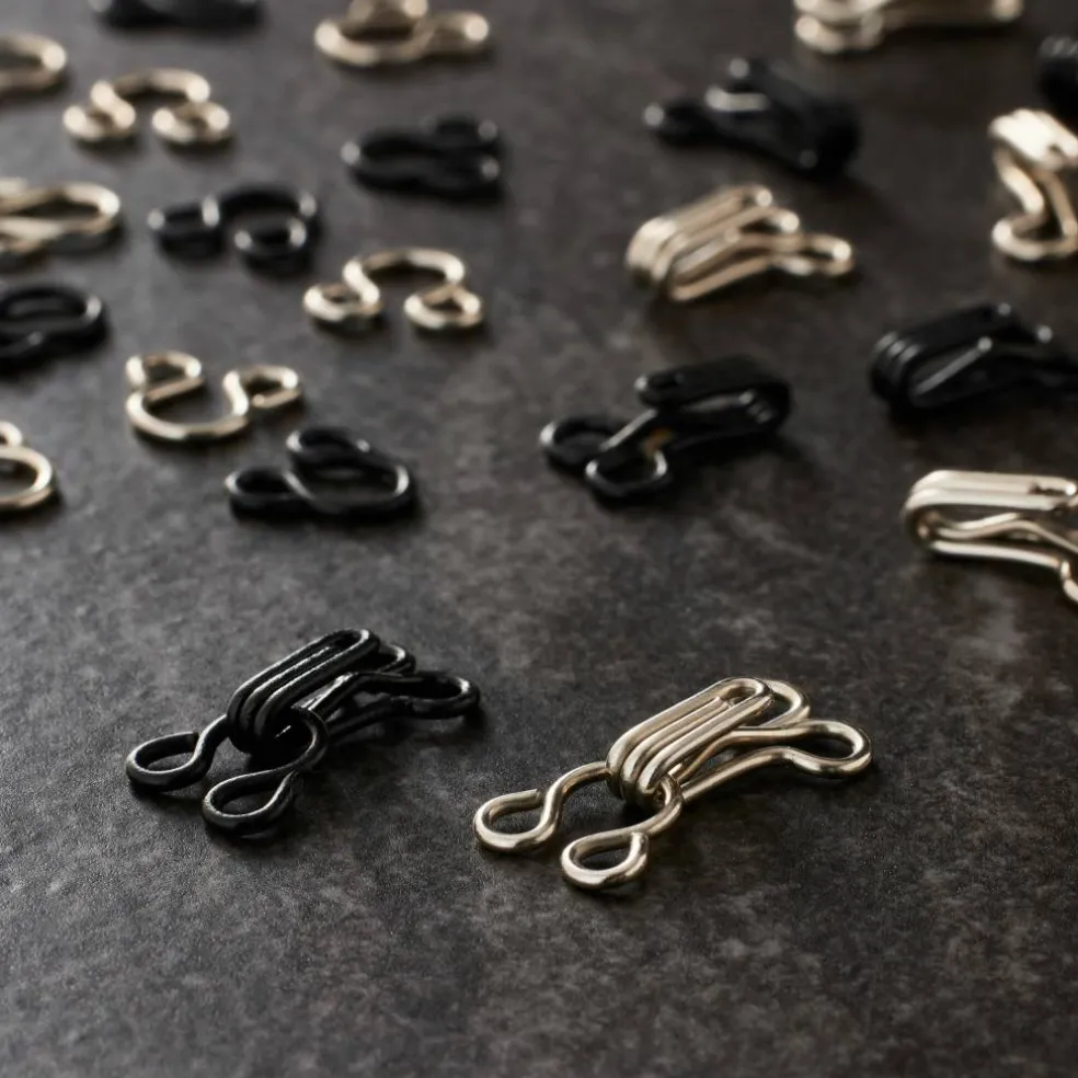 Loops & Threads™ Hooks & Eyes