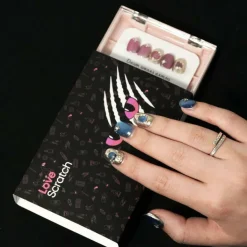 Love Scratch - Trendy Handmade Press-on Nails with Glossy Finish - 10 Piece