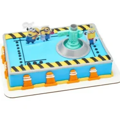Minions Fart Bubble Blaster Cake Topper, 4 Piece Decoration Set With Working Bubble Wand, Stand, & Kevin, Bob, & Stuart Cake Kit