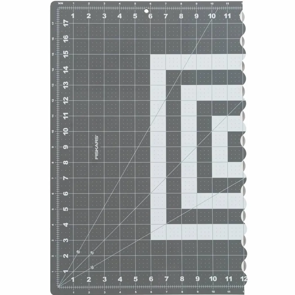 6 Pack: Fiskars® Folding Cutting Mat, 18" x 24"