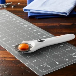 6 Pack: Fiskars® 2 Piece Fabric Cutting Set