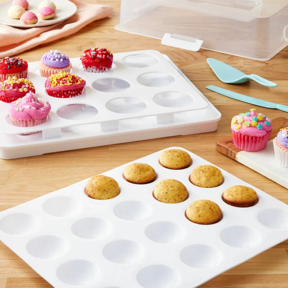 8 Pack: 3-in-1 Treat Carrier by Makery®