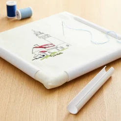 12 Pack: Plastic Snap Frame by Loops & Threads™