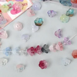 100pcs Glass Flower Beads – Mixed Colors, Cute Kandi Charms, Crystal Trumpet and Bell Beads for Jewelry Making and Bracelets