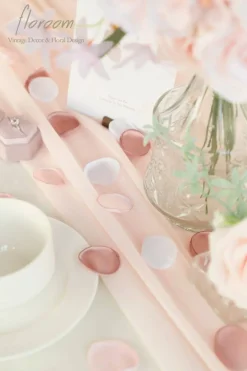 300pcs Rose Petals Dusty Rose Blush Faux Silk Flower Petals for Wedding Flower Girl Basket Aisle Scatter Dinner Table Centerpieces Party Confetti Bridal Shower Romantic Night Decoration
