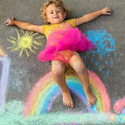 200PCS Washable Sidewalk Chalks Set in 20 Colors: Jumbo Drawing Chalk for Kids Outdoor Art, Non-Toxic Dustless Colored Giant Box Chalkboard Chalk for Toddler Painting on Blackboard, Playground, Party