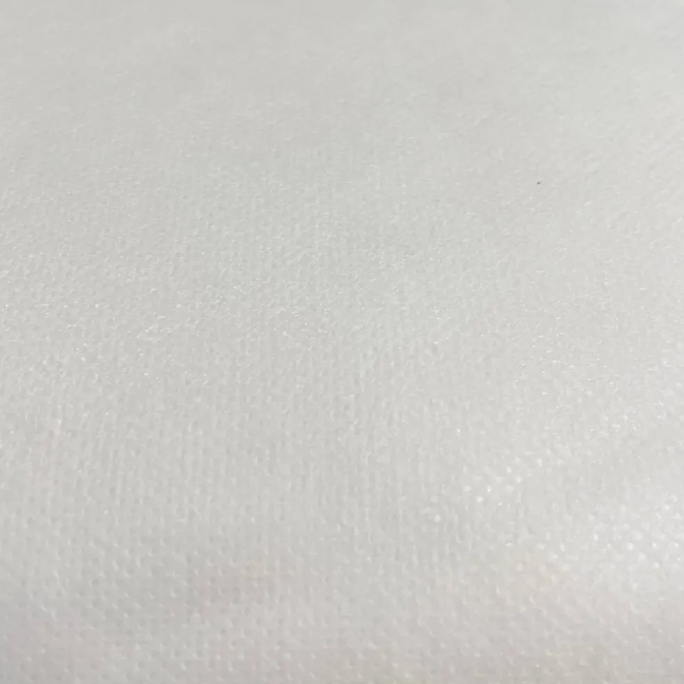 Pellon® 906F Fusible Sheerweight Interfacing