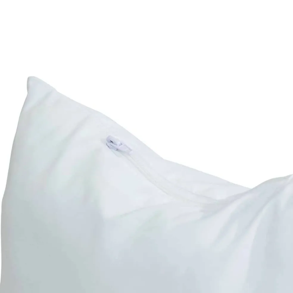 Poly-Fil® Premier™ Ultra Plush Pillow Insert, 18" x 18"