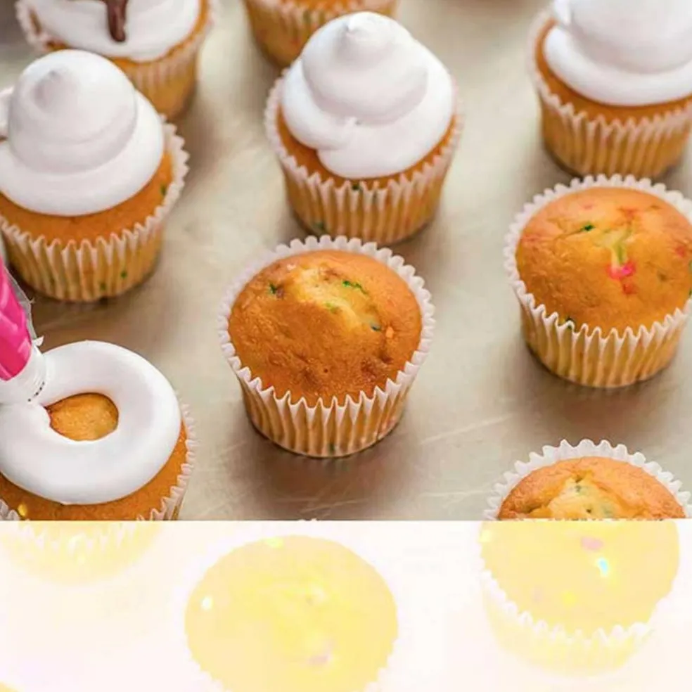 0.75 Pound Rich's Whipped Vanilla Bettercreme Icing Light and Creamy 15 Per Case