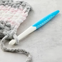 Prym® Ergonomics Crochet Hook