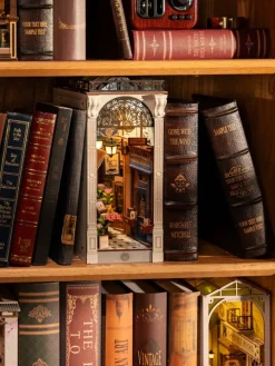 Rolife® Arcade Dating DIY Book Nook Shelf Insert Kit