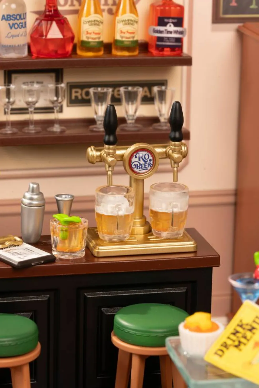 Rolife® Super Creator Leisurely Cheers Bar DIY Miniature Kit