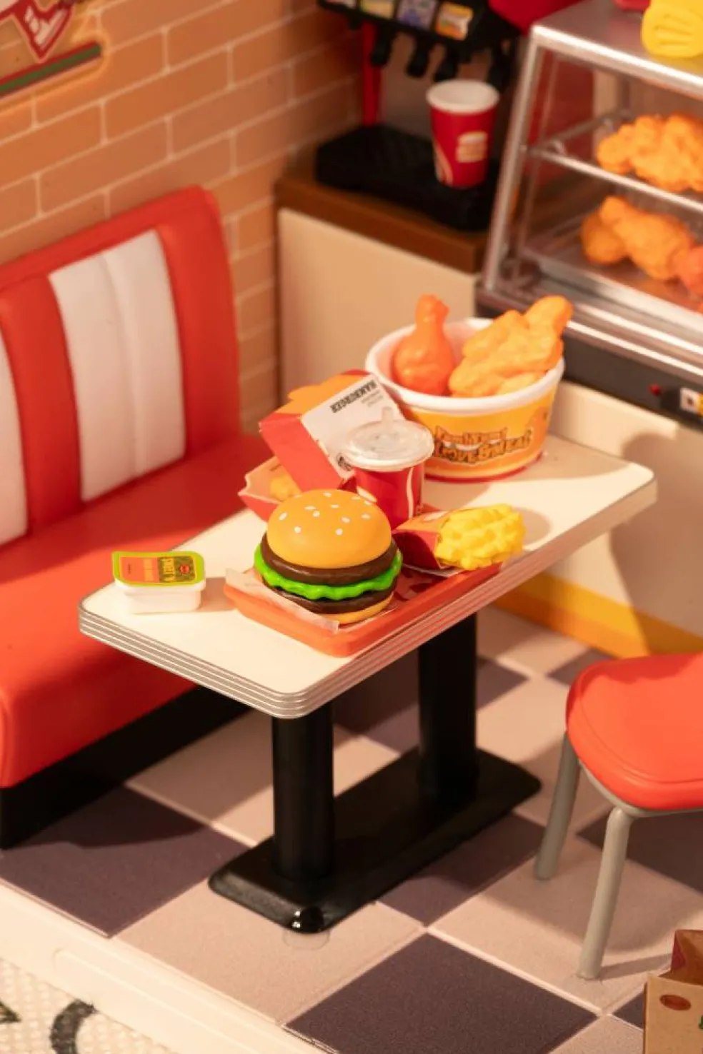 Rolife® Super Creator Yum Yum Burgers DIY Miniature Kit