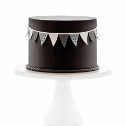 Satin Ice™ Black Vanilla Fondant, 5lb.